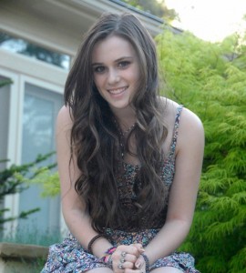 caitlin-beadles-caitlin-victoria-beadles-11728333-649-720.jpg